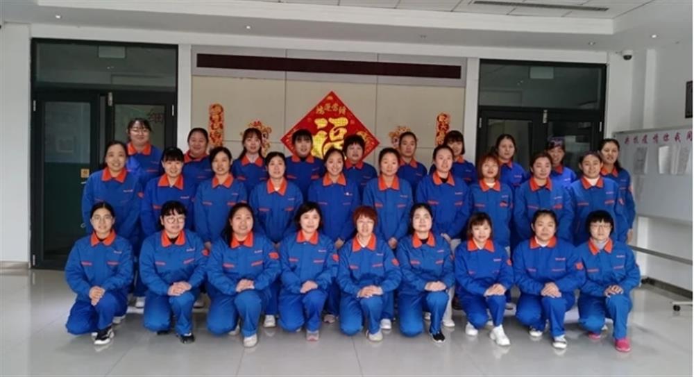 巾幗綻芳華！金鐘科技集團精密儀器車間應(yīng)變計班：精密儀器生產(chǎn)線上的“解題人”